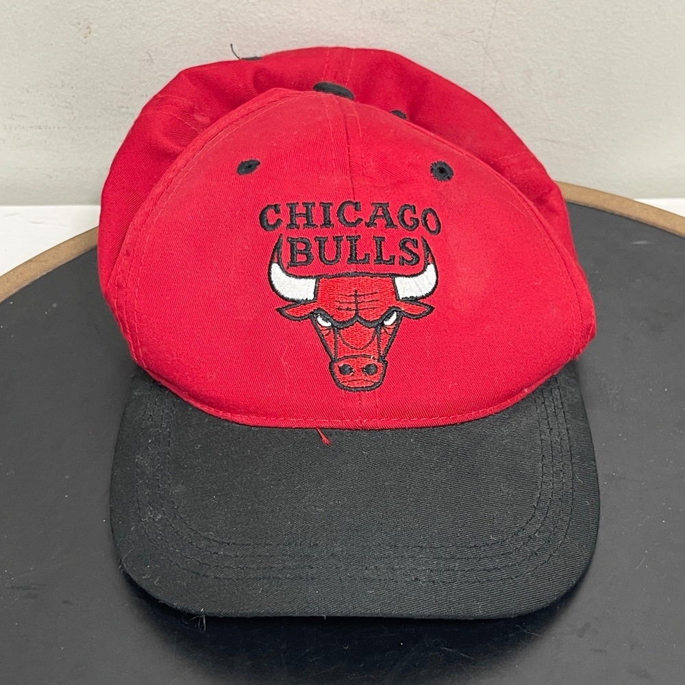 Vintage Chicago Bulls‎ Hat Cap NBA Sports Specialties Youth Kids Red Black